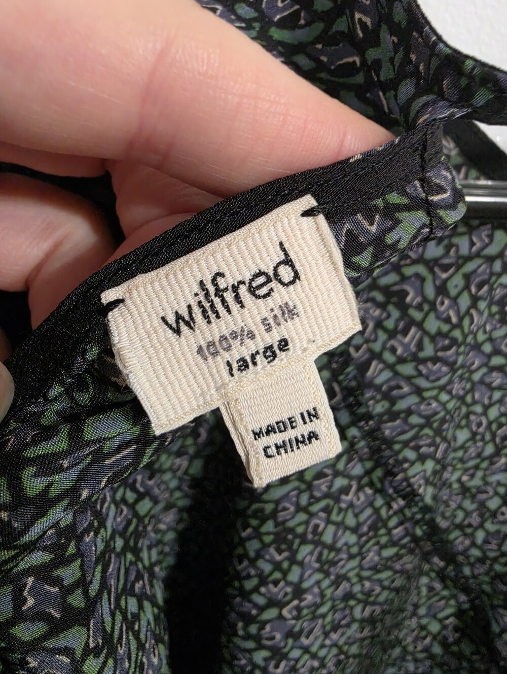 133. Wilfred 100% Silk Hi-low Blouse - Picture 5 of 5